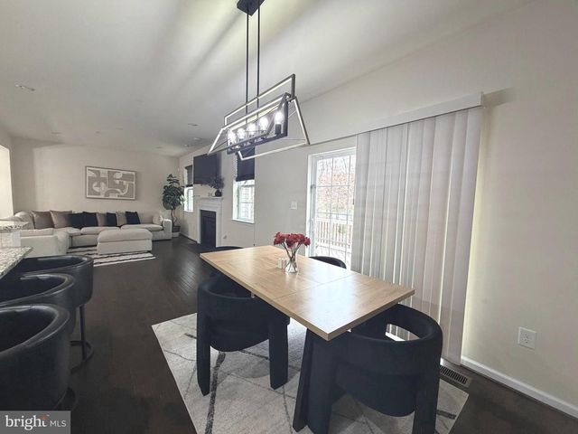 7807 STONEBRIAR DR, Glen Burnie, MD 21060