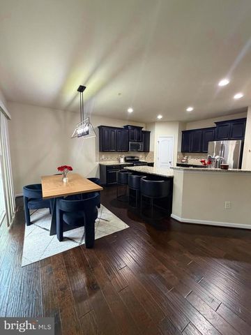 7807 STONEBRIAR DR, Glen Burnie, MD 21060