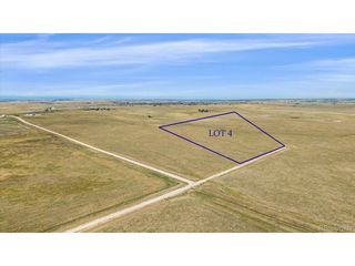4 Seven Hills St, Elizabeth, CO 80107