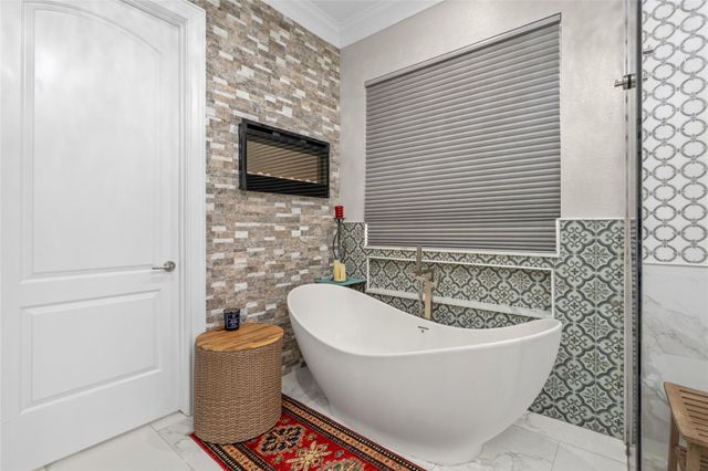 11384 Lake Oak Drive, Montgomery, TX 77356