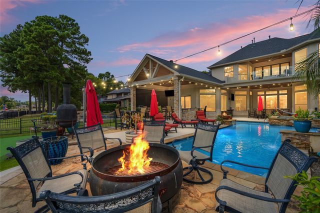 11384 Lake Oak Drive, Montgomery, TX 77356