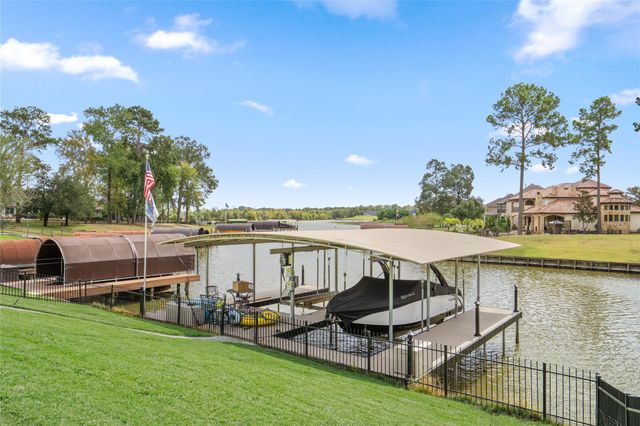 11384 Lake Oak Drive, Montgomery, TX 77356
