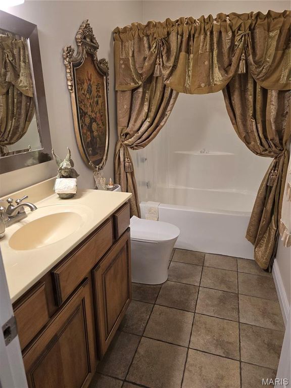 Image 14 of property listing at 113 Whitman Street, Dexter, MO 63841