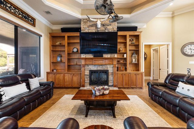 706 Saddle Creek Farms Drive, Crosby, TX 77532