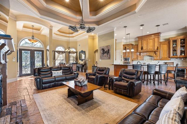 706 Saddle Creek Farms Drive, Crosby, TX 77532