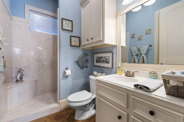 706 Saddle Creek Farms Drive, Crosby, TX 77532