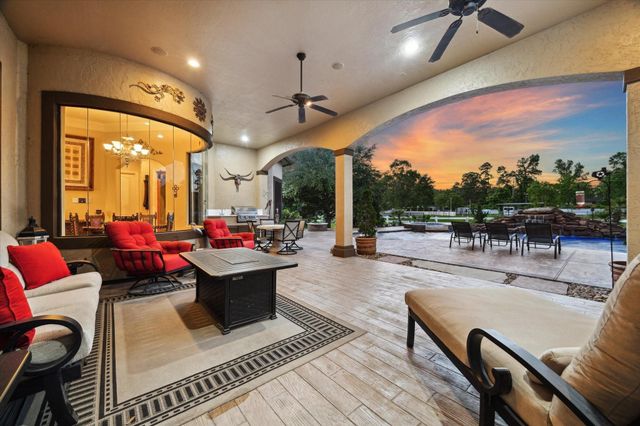 706 Saddle Creek Farms Drive, Crosby, TX 77532