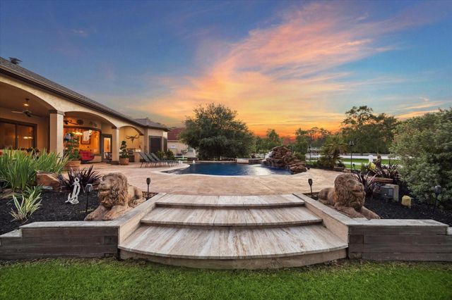 706 Saddle Creek Farms Drive, Crosby, TX 77532