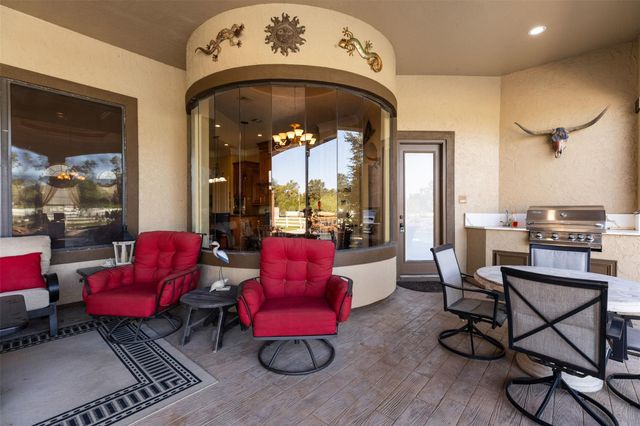 706 Saddle Creek Farms Drive, Crosby, TX 77532