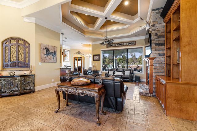 706 Saddle Creek Farms Drive, Crosby, TX 77532