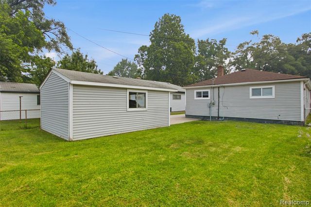 6579 N Highland Street, Dearborn Heights, MI 48127