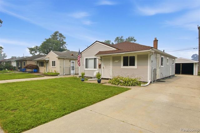 6579 N Highland Street, Dearborn Heights, MI 48127
