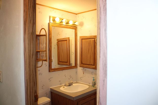 21 W Oregon Rd, Deer Park, WA 99006