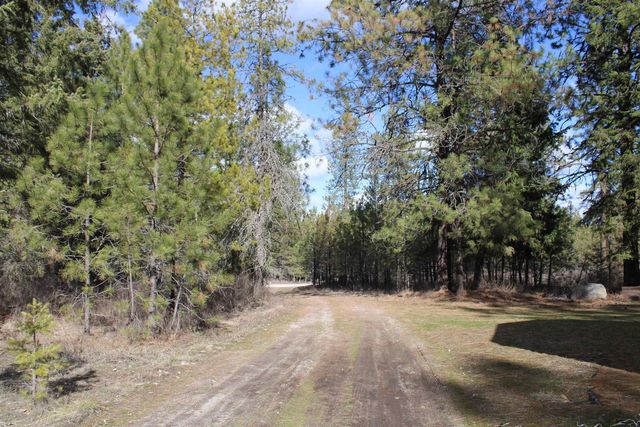 21 W Oregon Rd, Deer Park, WA 99006
