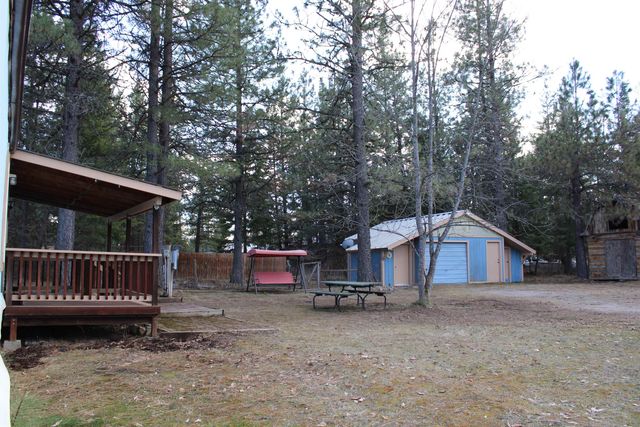 21 W Oregon Rd, Deer Park, WA 99006