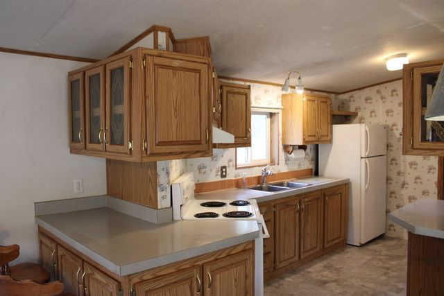 21 W Oregon Rd, Deer Park, WA 99006