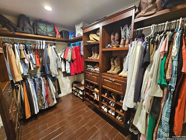 6323 Regency Ct, San Antonio, TX 78249