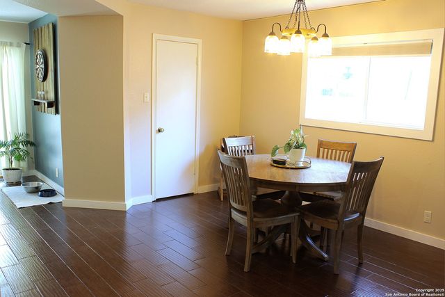 6323 Regency Ct, San Antonio, TX 78249