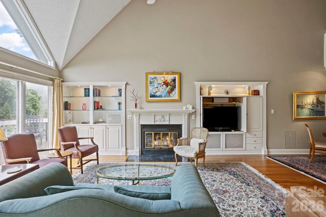 104 Overlook Drive, Flat Rock, NC 28731