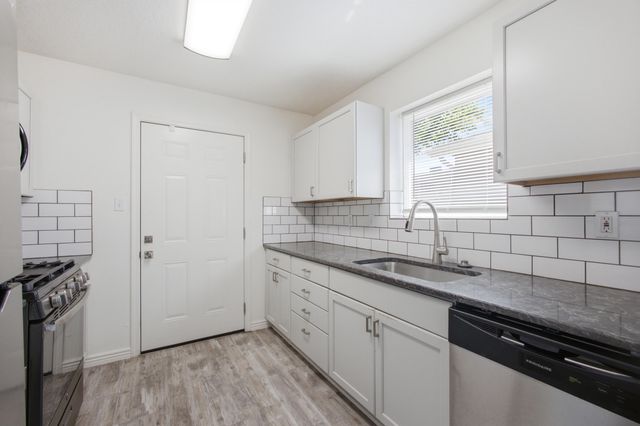 11024 Miravista Place SE, Albuquerque, NM 87123