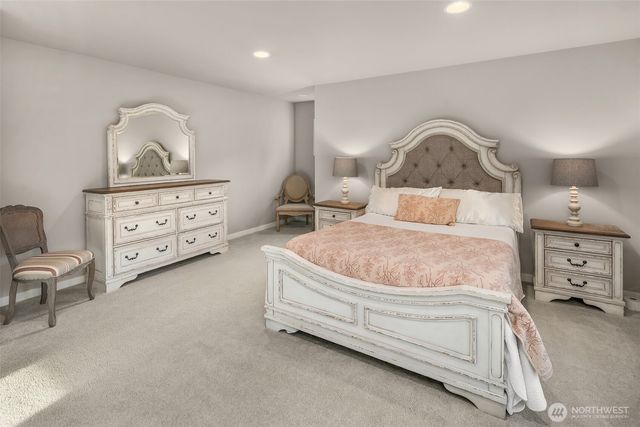 10060 NE Springwood Lane, Bainbridge Island, WA 98110