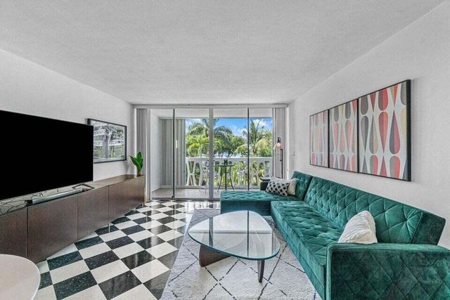 2505 S Ocean Boulevard 303, Palm Beach, FL 33480