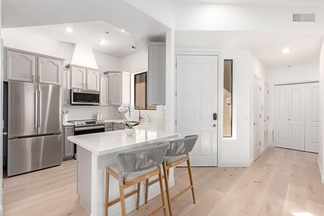 7027 N Scottsdale Road Unit 224, Paradise Valley, AZ 85253