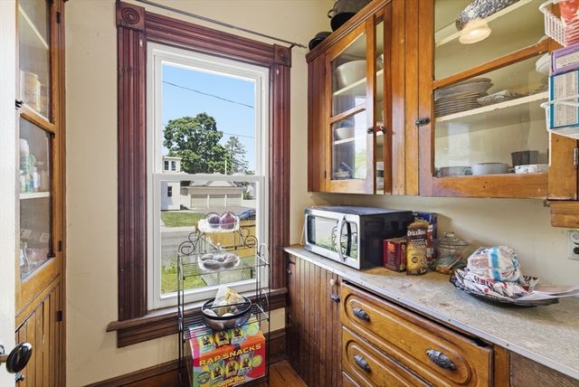 382 Pleasant St., Holyoke, MA 01040