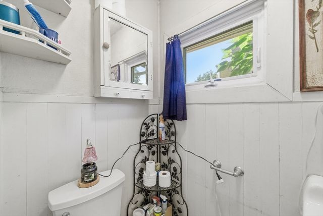 382 Pleasant St., Holyoke, MA 01040