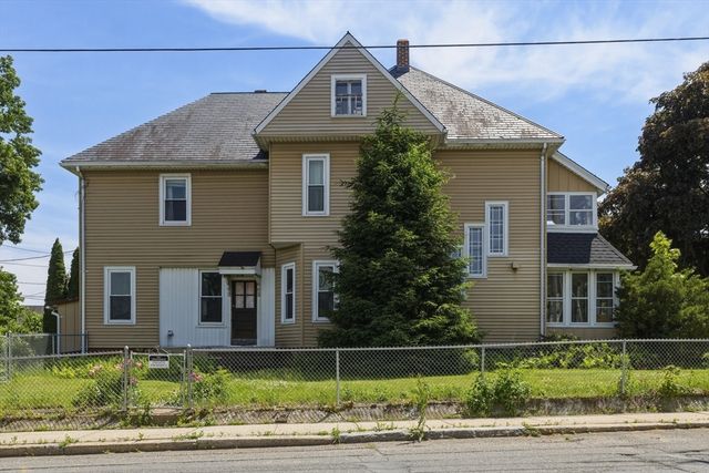 382 Pleasant St., Holyoke, MA 01040