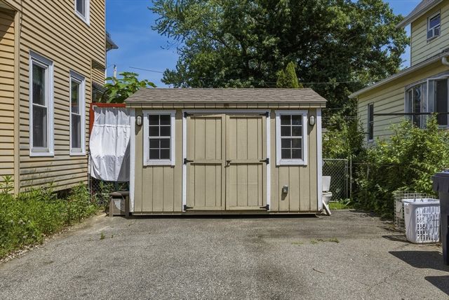 382 Pleasant St., Holyoke, MA 01040