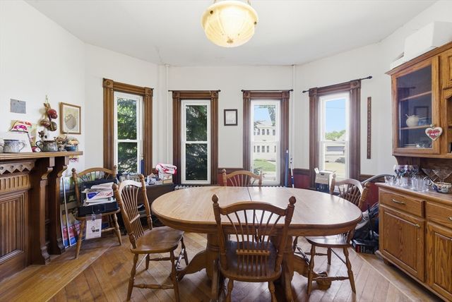 382 Pleasant St., Holyoke, MA 01040