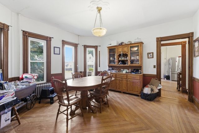 382 Pleasant St., Holyoke, MA 01040