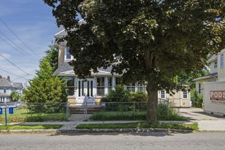 382 Pleasant St., Holyoke, MA 01040