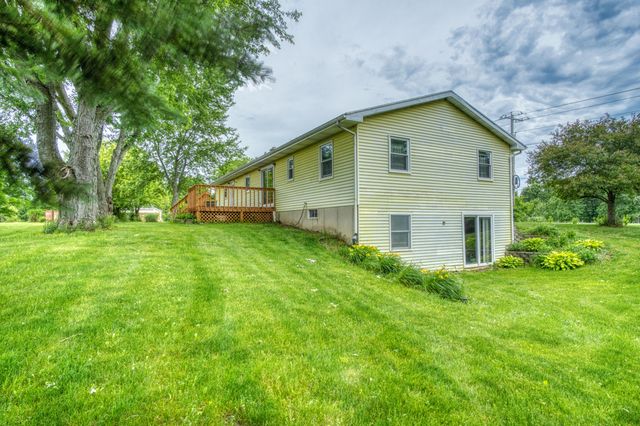 3100 20 Mile Road, Kent City, MI 49330