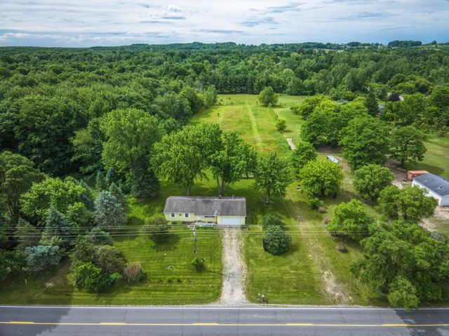 3100 20 Mile Road, Kent City, MI 49330