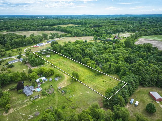 3100 20 Mile Road, Kent City, MI 49330