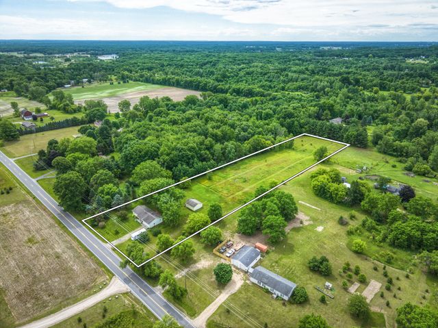 3100 20 Mile Road, Kent City, MI 49330
