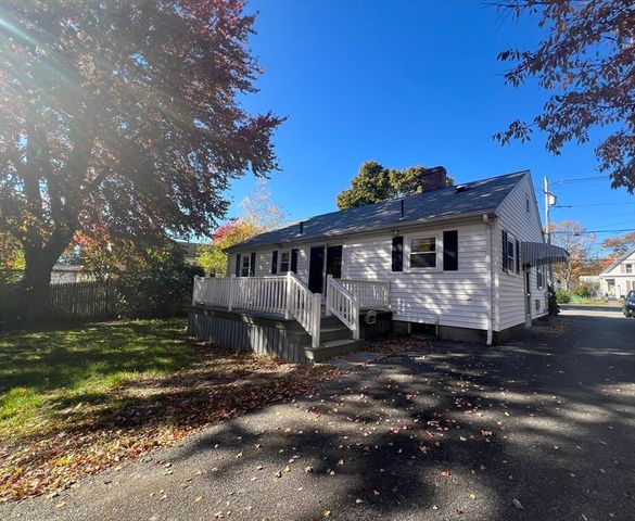 100 North Avenue, Rockland, MA 02370