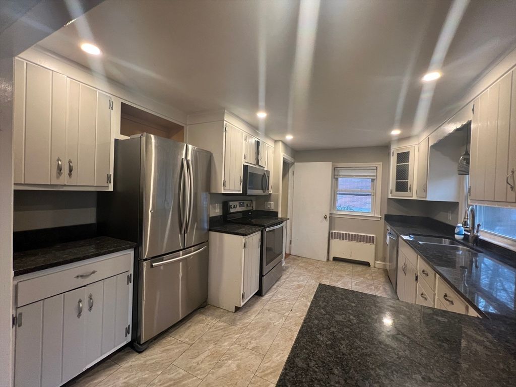 100 North Avenue, Rockland, MA 02370