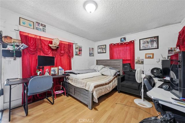 724 E 50th, Los Angeles, CA 90011