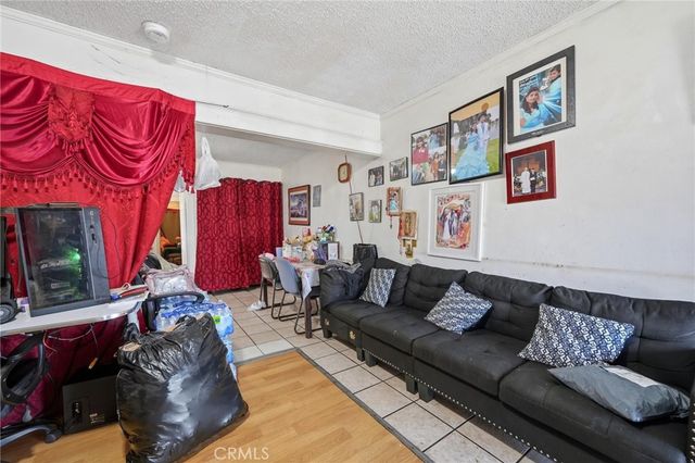 724 E 50th, Los Angeles, CA 90011