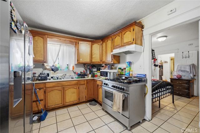 724 E 50th, Los Angeles, CA 90011