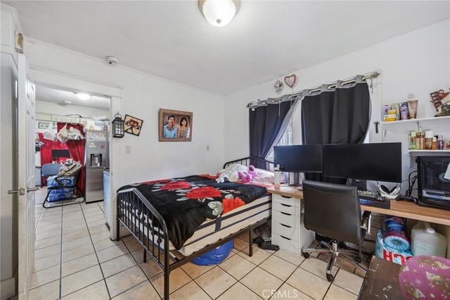 724 E 50th, Los Angeles, CA 90011
