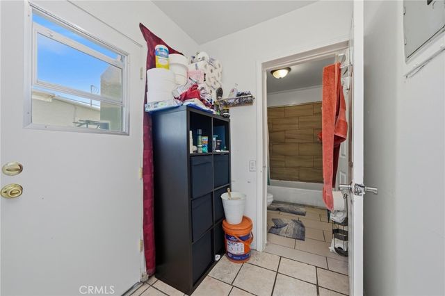 724 E 50th, Los Angeles, CA 90011