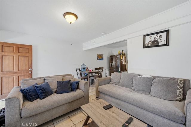 724 E 50th, Los Angeles, CA 90011