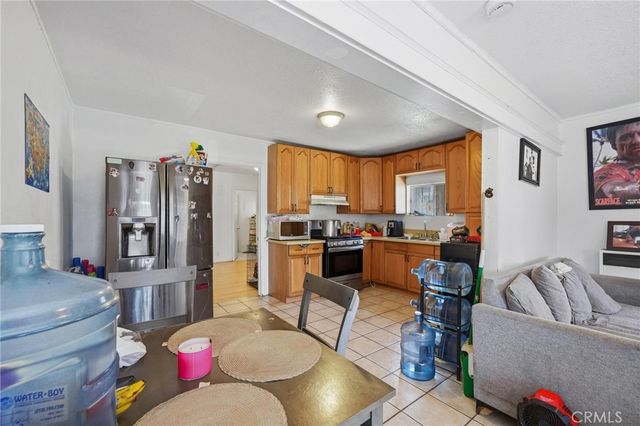 724 E 50th, Los Angeles, CA 90011
