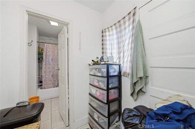724 E 50th, Los Angeles, CA 90011
