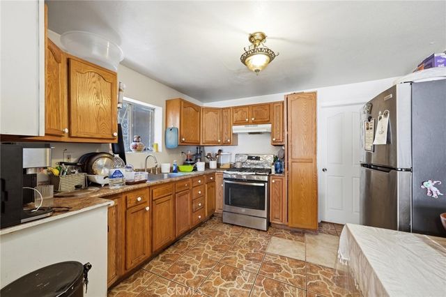 724 E 50th, Los Angeles, CA 90011
