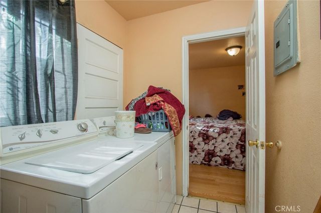 724 E 50th, Los Angeles, CA 90011